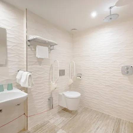 Beachhouse 4*