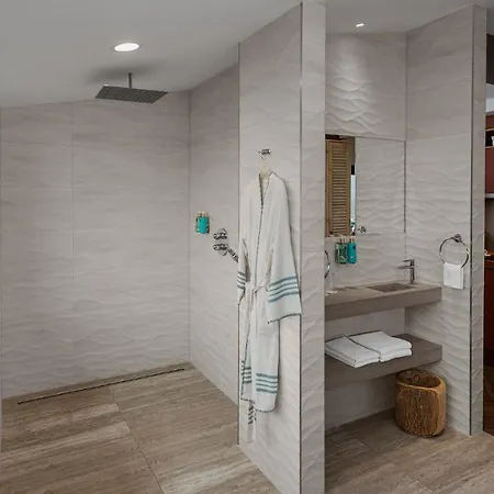 Beachhouse Hotel
