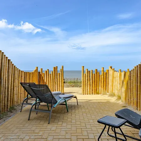Hotel Beachhouse 4*